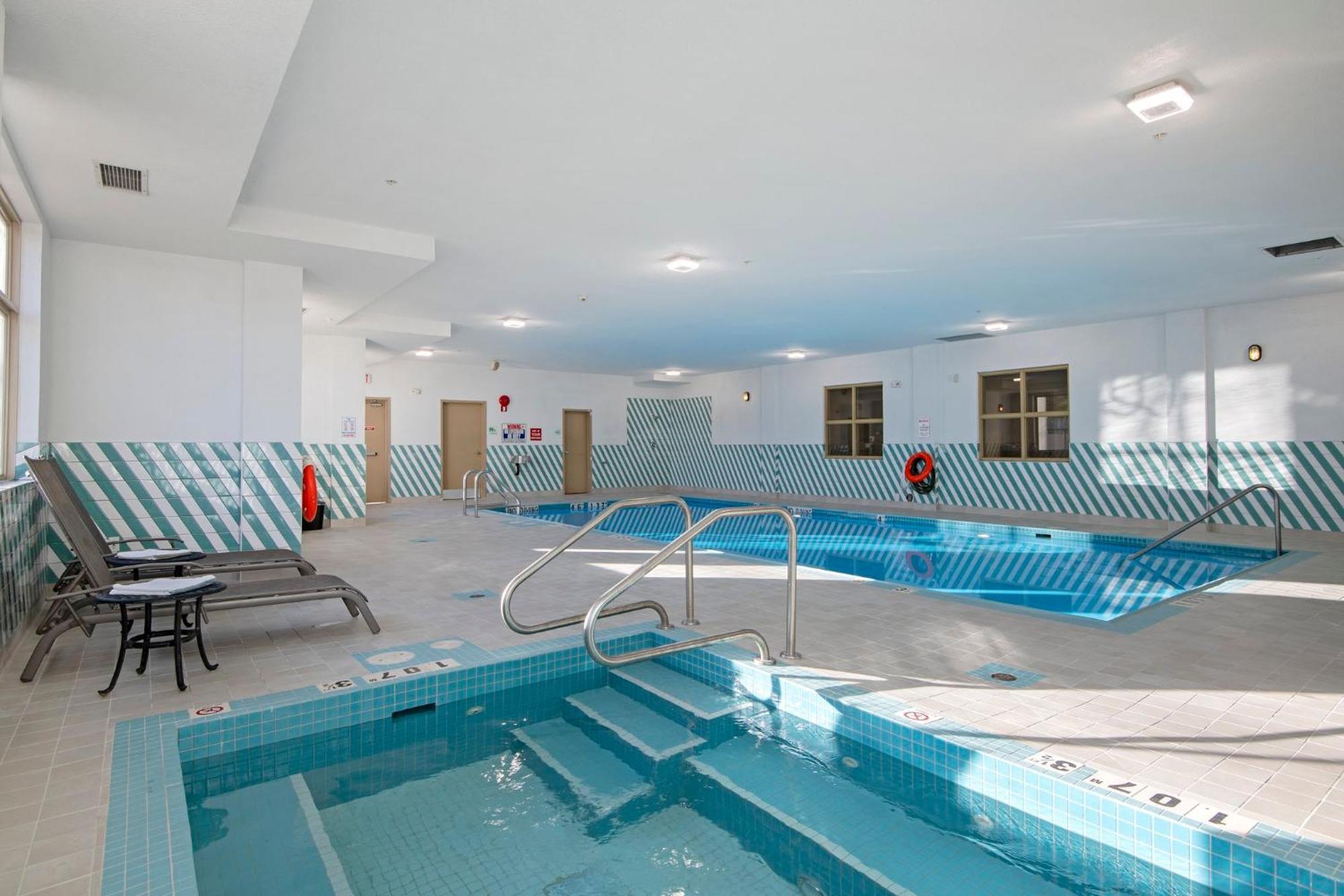 Holiday Inn Hotel And Suites-Kamloops By Ihg Esterno foto