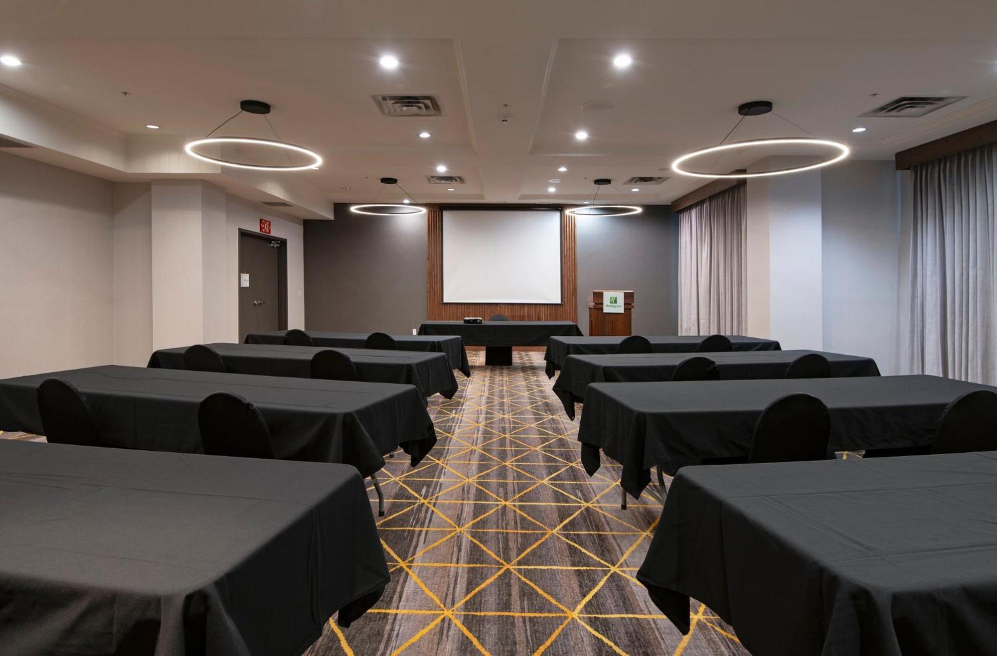 Holiday Inn Hotel And Suites-Kamloops By Ihg Esterno foto