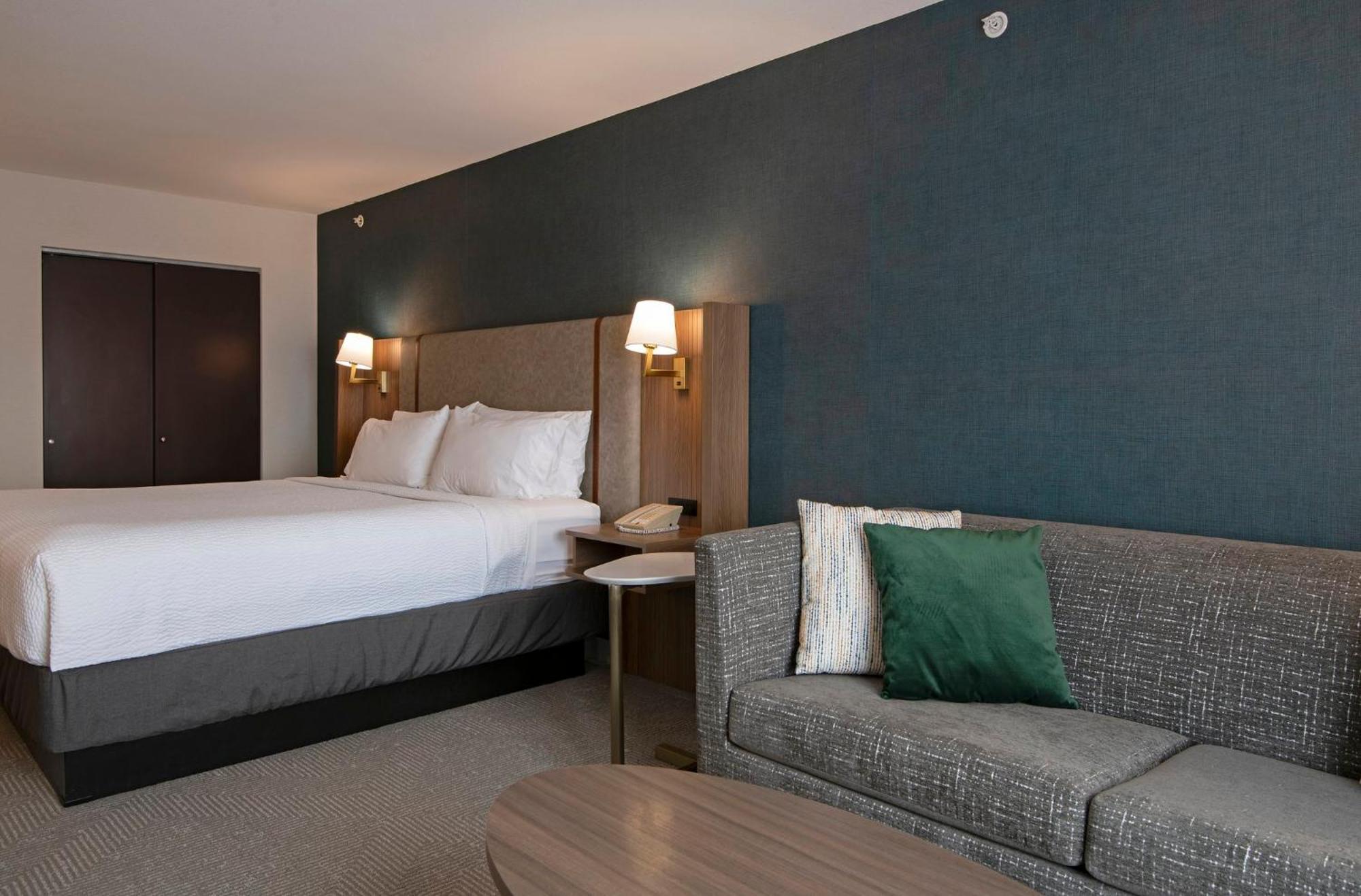 Holiday Inn Hotel And Suites-Kamloops By Ihg Esterno foto