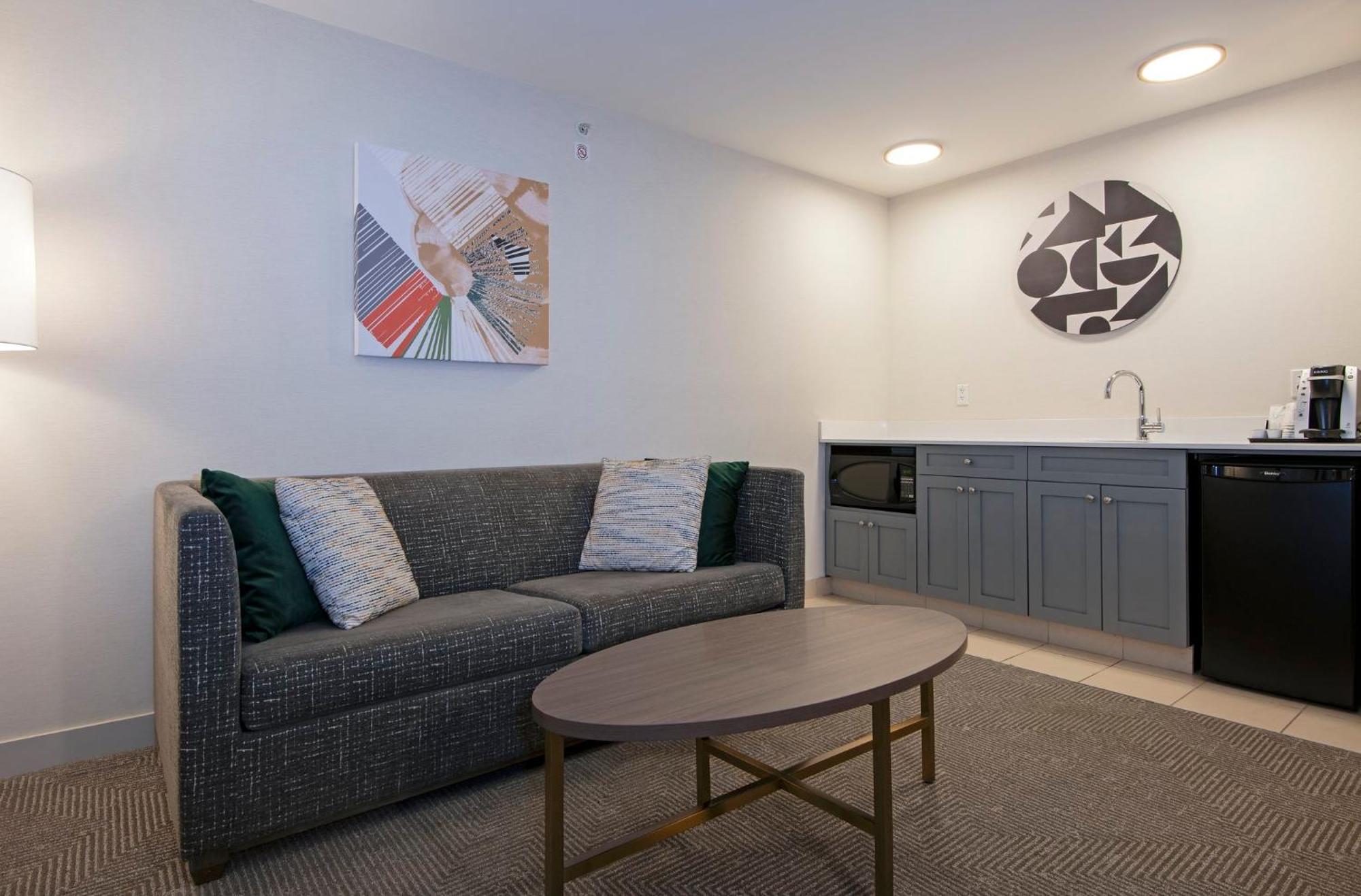 Holiday Inn Hotel And Suites-Kamloops By Ihg Esterno foto