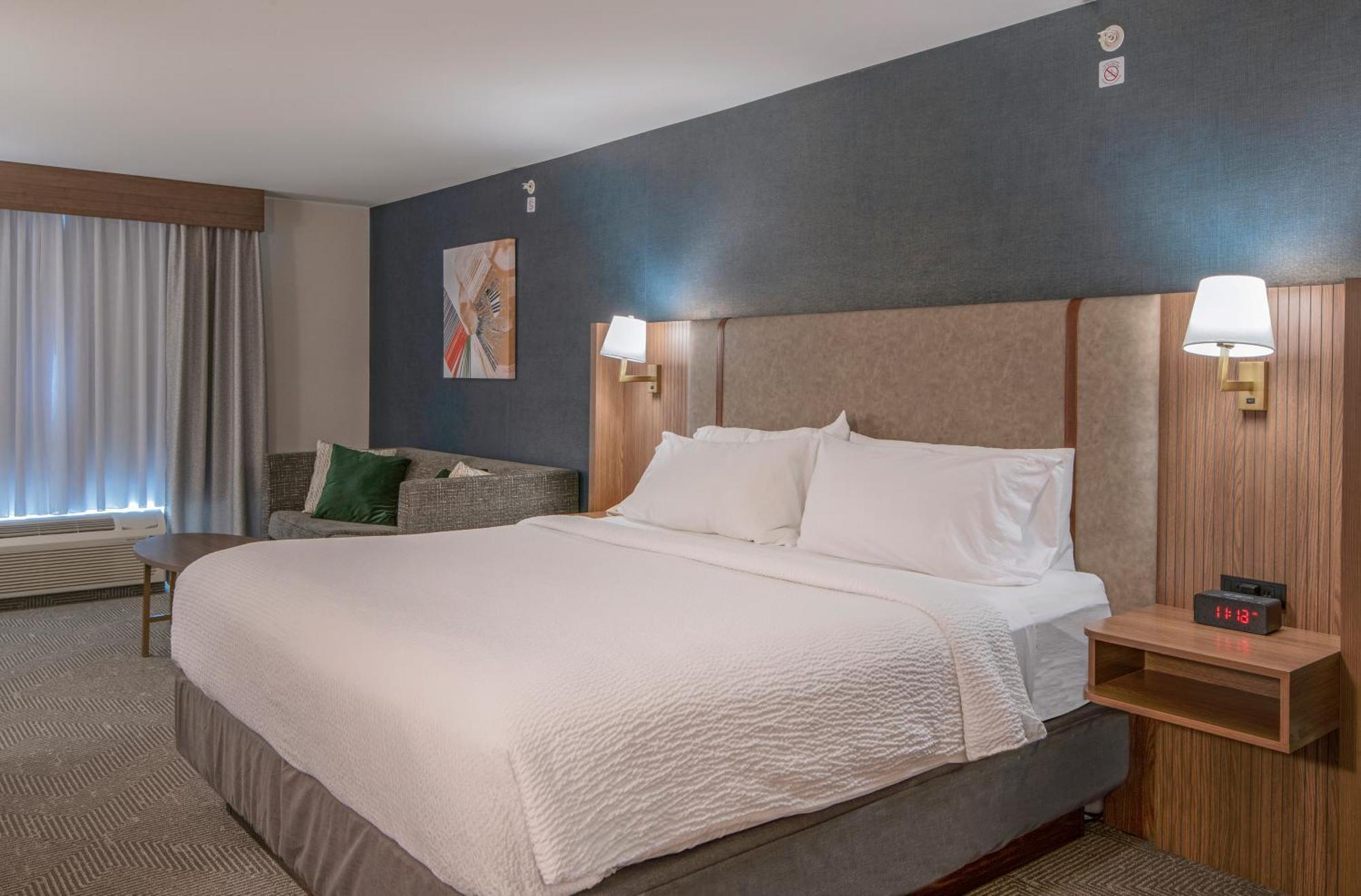 Holiday Inn Hotel And Suites-Kamloops By Ihg Esterno foto