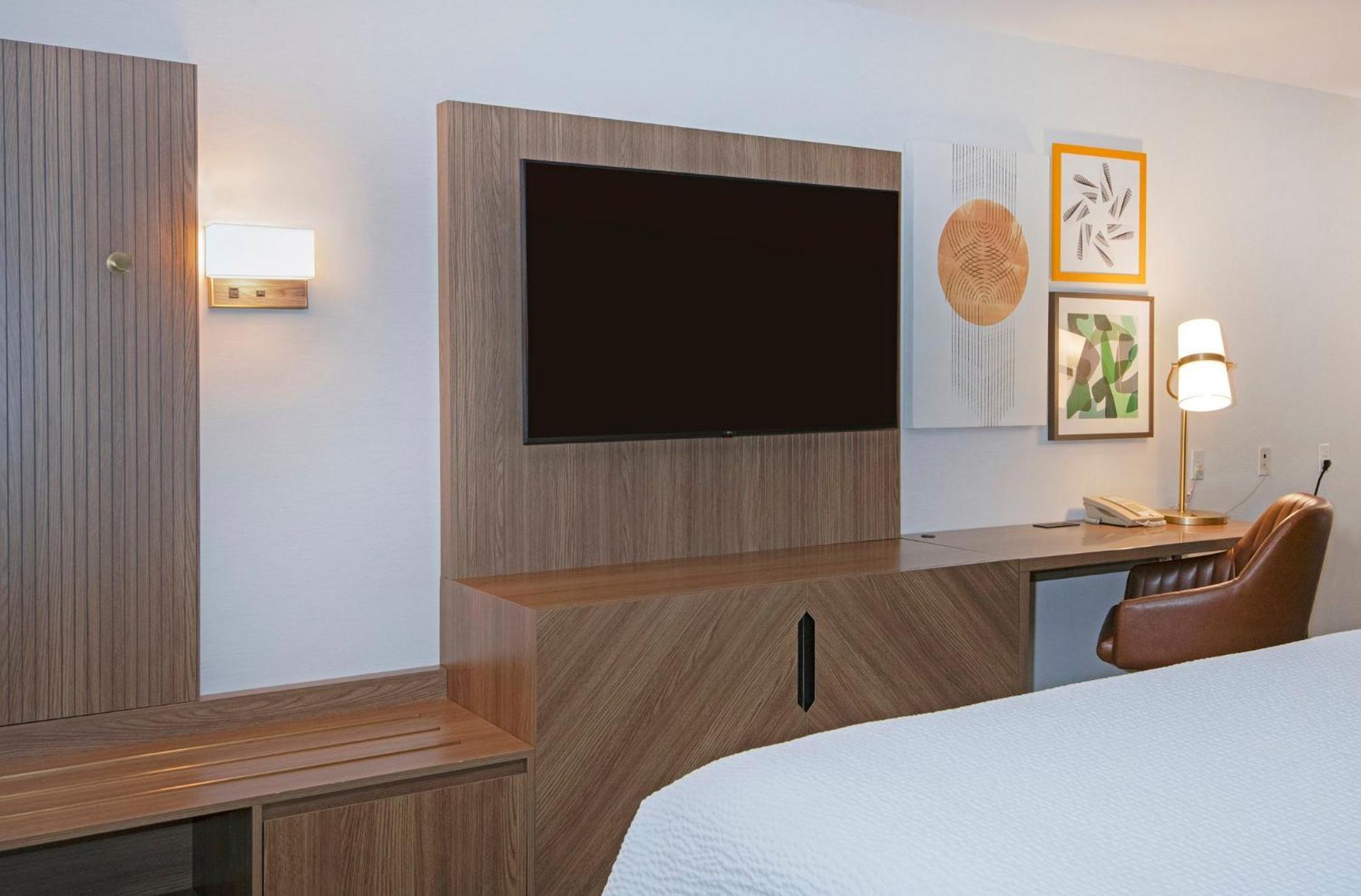 Holiday Inn Hotel And Suites-Kamloops By Ihg Esterno foto