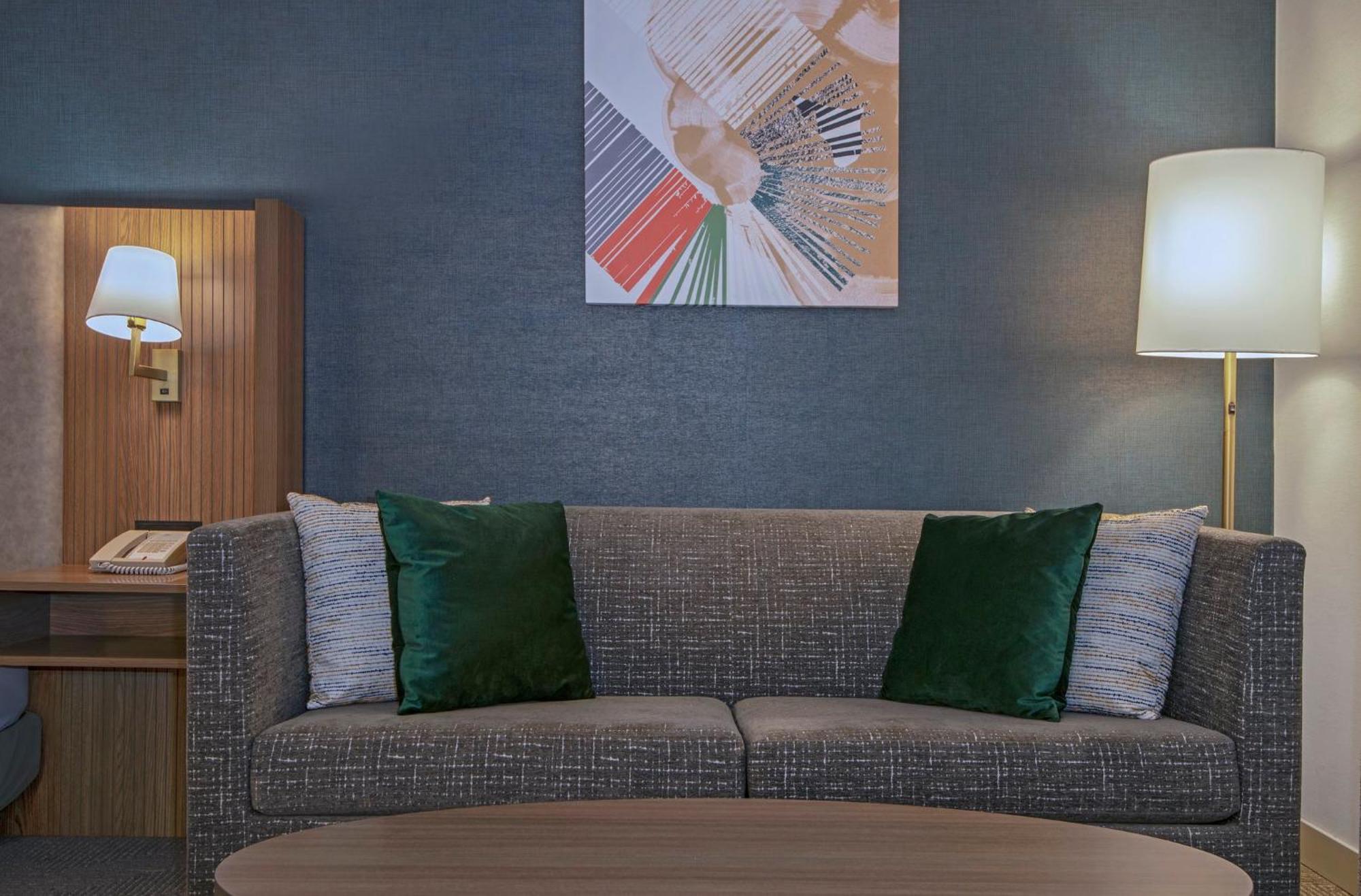 Holiday Inn Hotel And Suites-Kamloops By Ihg Esterno foto